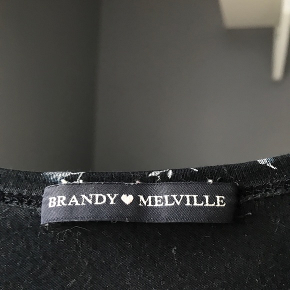 BRANDY MELVILLE TEE - Picture 4 of 5